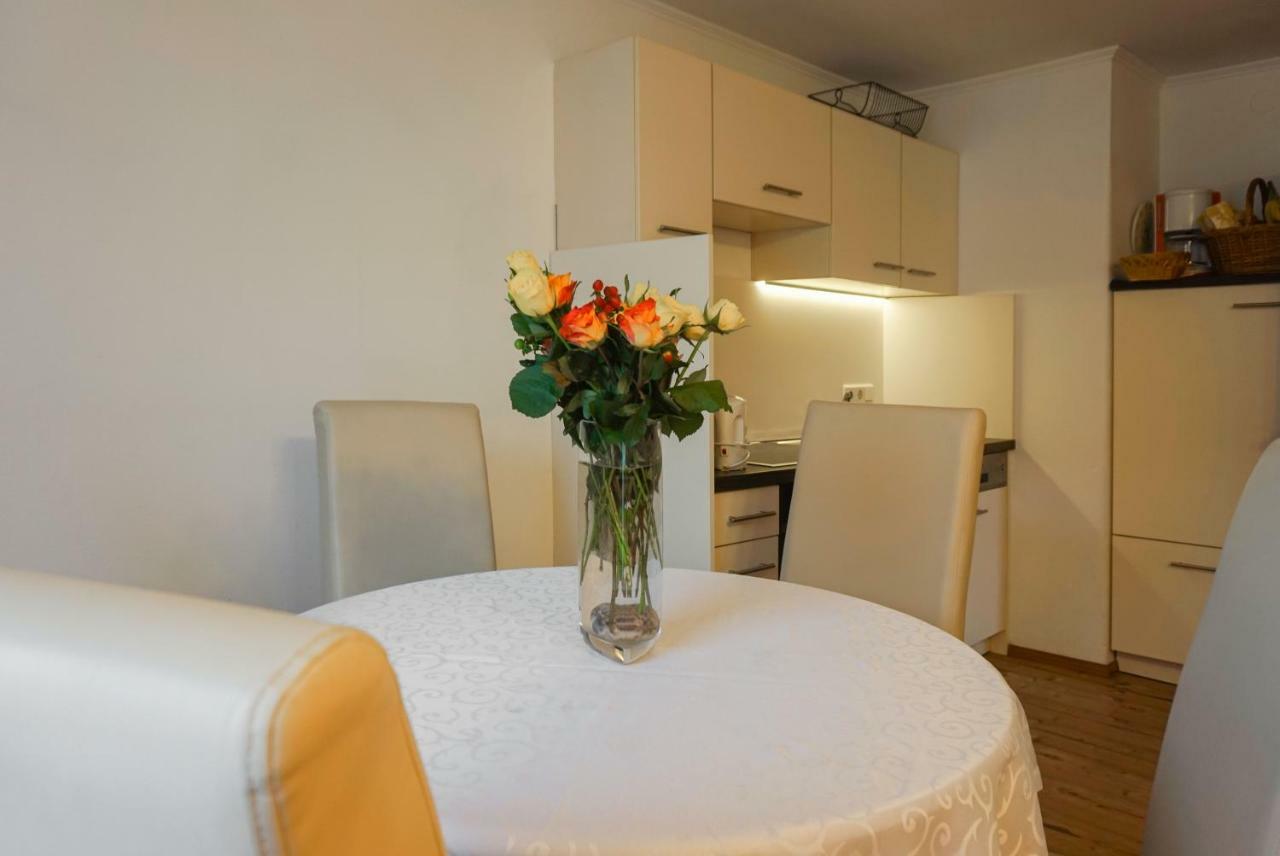 Gut Roemerhof Apartment อัลเทนมาร์คท์ อิม พองเงา ภายนอก รูปภาพ